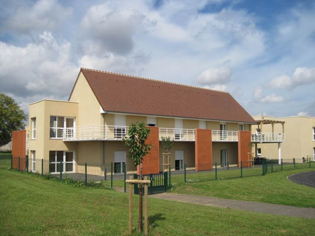 Construction d'une maison de retraite. Situé dans la ville de Potigny, l'EHPAD du Laizon est un EHPAD (Établissement d'Hébergement pour Personnes Âgées Dépendantes) public qui a une capacité totale d'accueil de 84 places. Cet EHPAD dispose d'une unité Alzheimer.